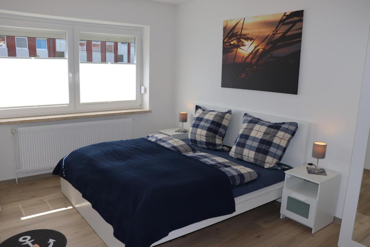Ferienwohnung Wippsteert - 5 Sterne - Mit Balkon Und Pkw Stellplatz Емден Екстериор снимка