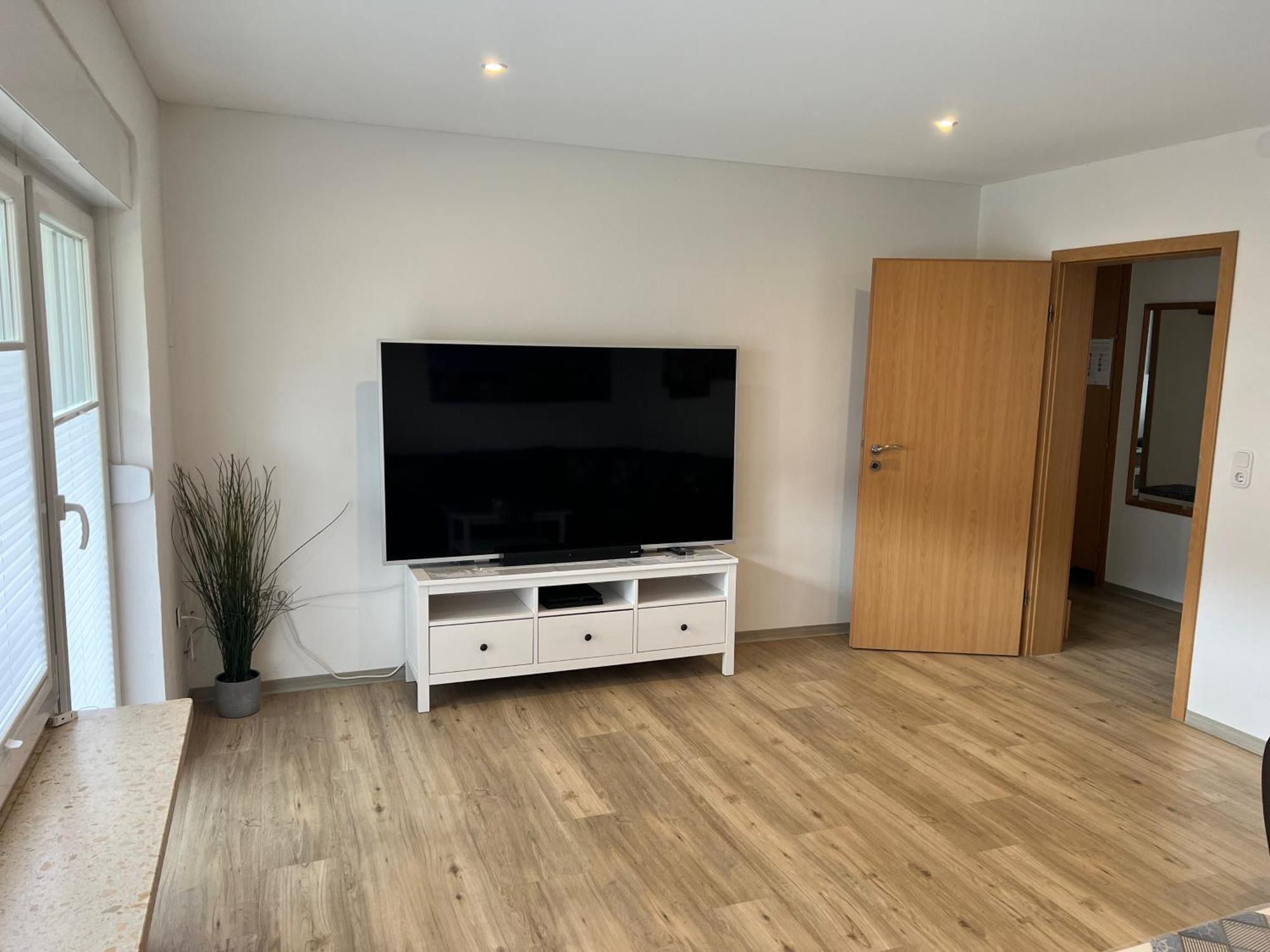 Ferienwohnung Wippsteert - 5 Sterne - Mit Balkon Und Pkw Stellplatz Емден Екстериор снимка