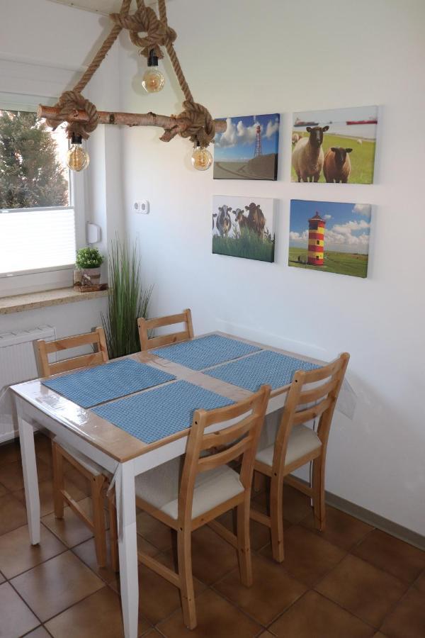 Ferienwohnung Wippsteert - 5 Sterne - Mit Balkon Und Pkw Stellplatz Емден Екстериор снимка